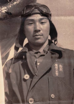 【画像】戦時中の特攻隊員の写真、今見ると色々考えさせられる