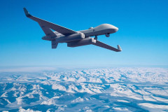 空中を監視する「空の目」ついに無人タイプが登場…新規有人機はもう導入しないかもな！