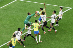 W杯日本-ブラジル、深夜フジ系放送で視聴率15.9%　本田の解説でNHK BSでも生中継…DAZNの生配信もあり視聴者分散か