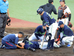 【ヤクルト】ドラ１松下歩叶は「頭部打撲」　頭部死球を受け救急車で搬送も再び球場に戻る　
