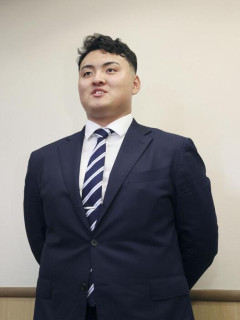 佐々木麟太郎「感極まっている」　ソフトバンク面談、背番号1提示