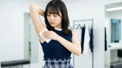 【たまらん】これで拭くと身体から女の子の匂いがするようになるボディーシート見つけた