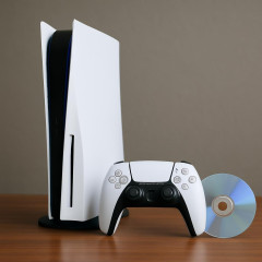 ソニー、プレイステーションのディスク版生産の終了を発表 2028年1月以降の新作はダウンロード版のみ提供   #ゲーム