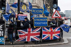 【悲報】イギリス人「助けて！移民を受け入れすぎたら国が乗っ取られたの、どうしたらいいの！！！！！！！」