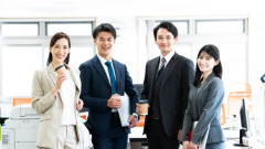 【悲報】中小企業正社員ワイ、貧困に喘ぎ咽び泣く