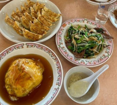 中華料理屋「野菜炒め、餃子で飯を食え😡」