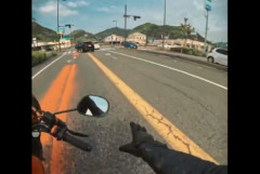 とある「バイクが追突される動画」が問題ありすぎてメチャクチャ物議に・・・お前らどう思う？