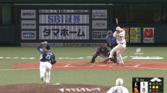 正木智也の2点タイムリーヒットで逆転に成功
