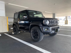 【画像】ジムニーシエラ、どっちのカスタムが良い？