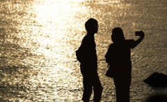 【恋愛】彼氏とテーマパークに行った時、一生残る写真なんだからと何回も撮り直しをしてたらフラれた