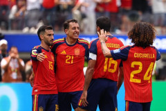 【W杯】スペインがオーストリアに快勝！ パスワークで圧倒、オヤルサバルの2得点などでベスト16進出/スペイン 3-0 オーストリア
