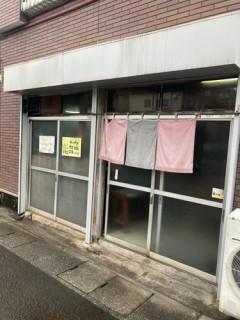 【画像】こういう看板すら出てない地元民しか知らない名店のざっかけないオムライス