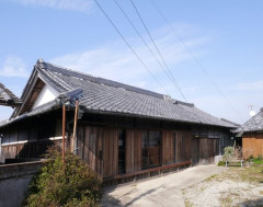 【衝撃】31歳独身男性「90万円で一軒家を購入、仕事は週2」月収約4万円の住民税非課税生活