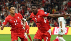 スイス代表、エンボロ&エンドイェ弾でアルジェリアに快勝!88年ぶりの決勝トーナメントでの勝利 北中米W杯(関連まとめ)