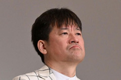 【悲報】佐藤二郎さん、Xでお気持ち表明ｗｗｗｗ