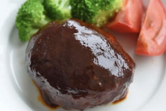 【画像】お前ら全員が納得するハンバーグ定食wwwwwwwwwww