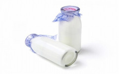 お前らの小学校の牛乳「これ」やろ？