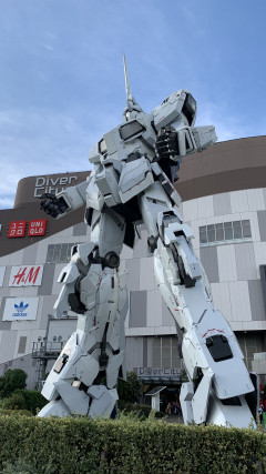 お台場のガンダムはなんでユニコーンなの