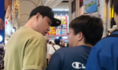 【韓国人ユーチューバー】日本で話題の「ぶつかり男」を大阪で発見しました。　追跡したらぶつかってきたので叱りつけて謝らせました。「ソーリー」と連発していました。（動画あり）