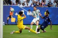 メッシがＷ杯史上初の通算20得点目、史上初の通算30試合目で達成　新記録8試合連続ゴール