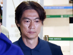 【悲報】韓国サッカー監督、国外逃亡ｗｗｗｗｗｗｗｗ
