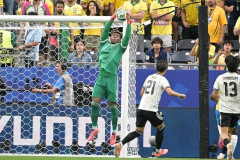 【速報】ＧＫ鈴木彩艶獲得へ名門ユベントスが電撃参戦、ブッフォンの後継者キターｗｗｗｗｗ