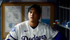 大谷翔平、右上腕に違和感で4日パドレス戦は欠場へ　ドジャース・ロバーツ監督が明言