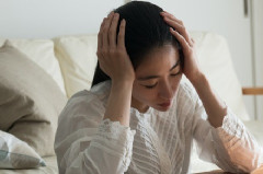 彼を本当に愛していたけれど、「忙しいから結婚は無理」と言われても別れたくなかった。そんな時、彼の転勤が決まり…