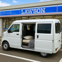 ローソン車中泊、26年度70店舗に拡大 ホテル代高騰で代替需要   |  ちなみに料金は18時～9時で2500～3000円だそうな