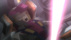【悲報】ロボアニメでよくある機体のコックピットを直接攻撃する描写、怖過ぎる（画像あり）