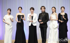 【超悲報】日本ジュエリーベストドレッサー賞、浜辺美波と高市早苗w w w w w w w w w w w w w w