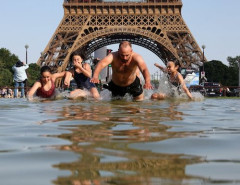 【悲報】「44℃…1000人死んだ」「景観オラァ！」←これ