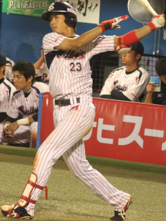 山田哲人(20) .250(44-11) 1本 1点 OPS.690
