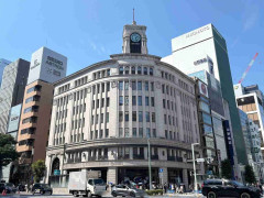 なぜ、銀座は“インバウンド特化”せずとも外国人からの人気を維持できるのか…本来の魅力を失いつつある「浅草」「京都」との決定的な違い