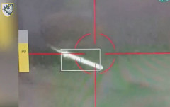 スカイネックス対空砲が、ロシアのカリブル巡航ミサイルを撃墜する映像！
