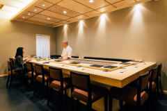 【悲報】高級な寿司屋って回転寿司と何が違うの？ｗｗｗｗｗｗｗｗｗｗ