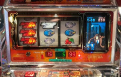 【つよい】イオンで娘とメダルゲームしてたら、お婆さんに「さっきの台、後少しで大当たりが来るはずだからやめない方がいい」と声をかけられる　→　親子が忠告に従った結果ｗｗｗｗ
