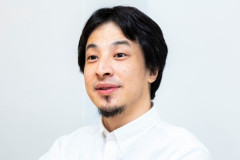 【物議】ひろゆき氏、新幹線の座席倒しに「聞くのは茶番。無言で倒す」→ 賛否真っ二つ