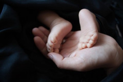私と弟は托卵の子だった。「お前なんか孫じゃない」疑ってた祖母が勝手に親子鑑定して判明→しかも母の不倫相手、日本人じゃなかった→その結果、子煩悩だった父は・・・
