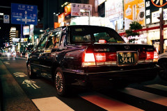 年間5000km程度なら車買うよりタクシーのが安い