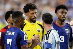【動画】カーボベルデGK「良い試合にしよう」メッシ「は？気安く話しかけんな」