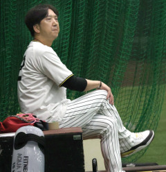 阪神・藤川球児監督、野手に休日返上でバント練習をさせる