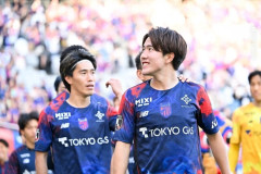【朗報】サッカー日本代表次世代エース佐藤龍之介（19）、スペインの古豪バレンシアに移籍決定