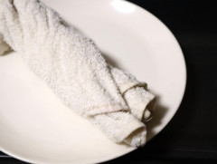 【衝撃】お前ら、電子レンジで蒸しタオル作って目の上に乗せてみろ　極楽なんてもんじゃないぞ
