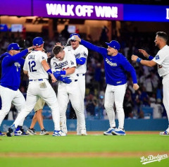 ドジャース「スネル、グラスノー、ディアス、スミスを欠いてるけどメジャー最速60勝到達です」←コレw