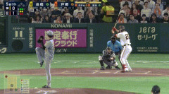 巨人先発の戸郷が緊急降板　五回の打撃時に足を痛めたか　マウンドでは五回を終えてノーノー継続も交代