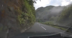 【ドラレコ】これ避けるの無理だろ…シビックタイプRの「神回避」動画が凄すぎると話題に
