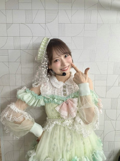 【朗報】最近のなる総監督のビジュアル、キャリアピークを迎える！！【AKB48倉野尾成美 総監督】
