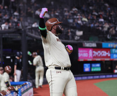 【悲報】レイエス「来年どうなるかは正直わからない。ここにいるか、別のチームでやるか、まだ不透明」