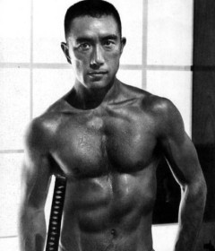 男性ホルモン「ハゲます、顔デカくします、毛深くさせます」←こいつ